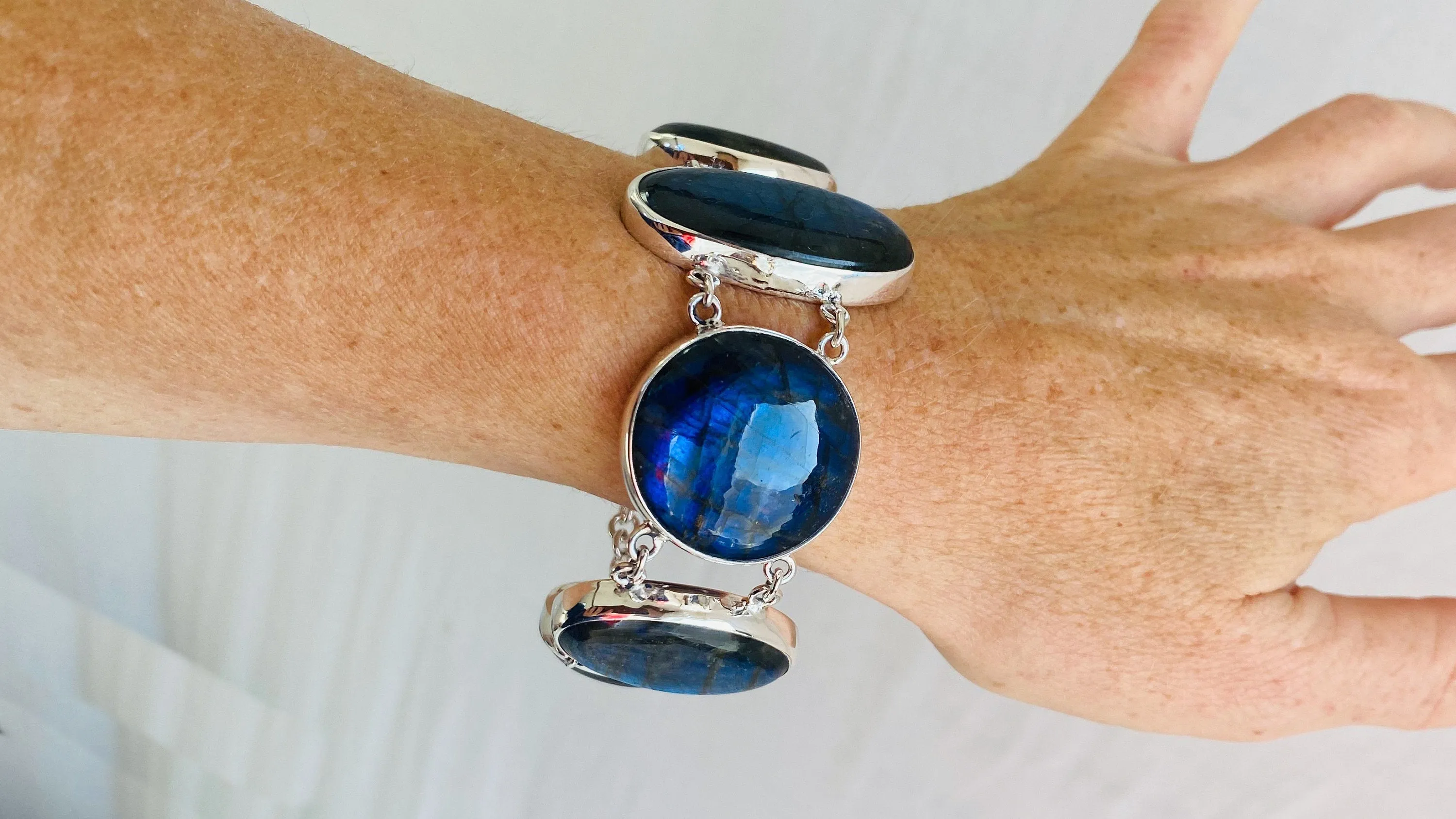 Sterling Labradorite Bracelet. Beautiful Blue Flash. 0730.